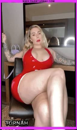 Paige Turnah BIG ASS GIF