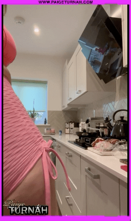Paige Turnah BIG ASS GIF